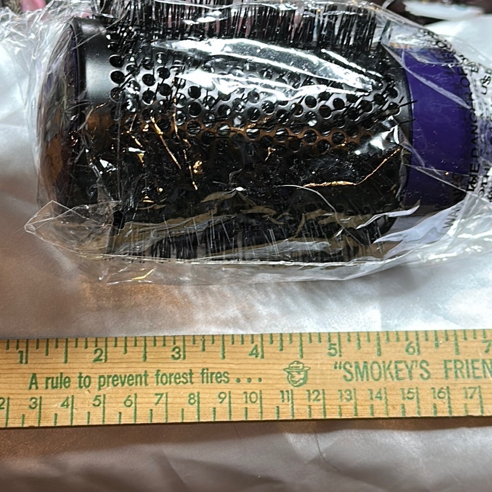 Monat Special Release Huge Blow Dry Brush New In Cloth Bag